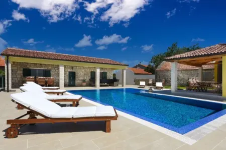 Location Villa à Lovinac Zadar 10 personnes