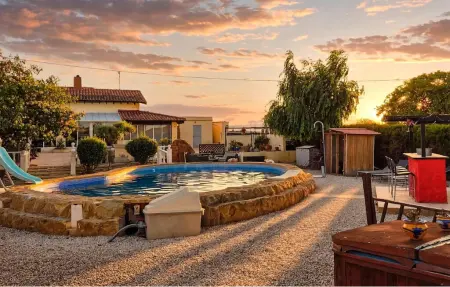 Location Maison à Dolores 4 personnes