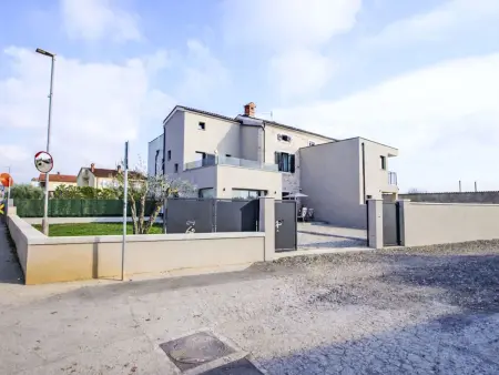 Location Maison à Valbandon 6 personnes
