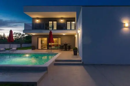 Location Villa à Šišan 8 personnes