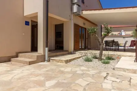 Location Villa à Peroj 10 personnes