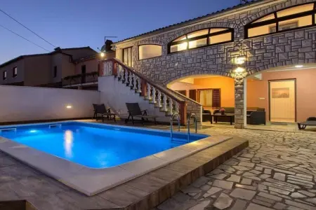 Location Villa à Medulin 12 personnes