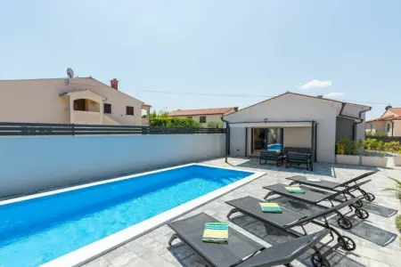 Location Villa à Bale 4 personnes