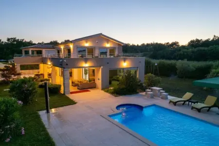 Location Villa à Barban 8 personnes