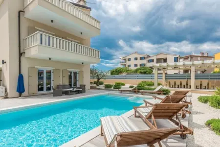Location Villa à Premantura 16 personnes