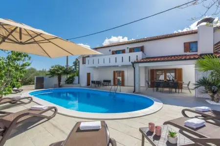 Location Villa à Polje 8 personnes