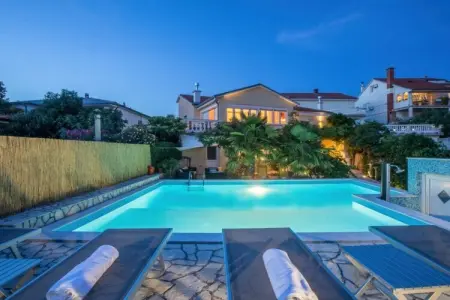 Location Villa à Novi Vinodolski 14 personnes