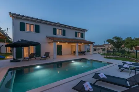 Location Villa à Barban 10 personnes