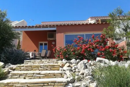 Location Maison à Saint Pierre la Mer 4 personnes