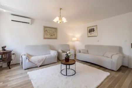 Location Maison à Studenci 8 personnes