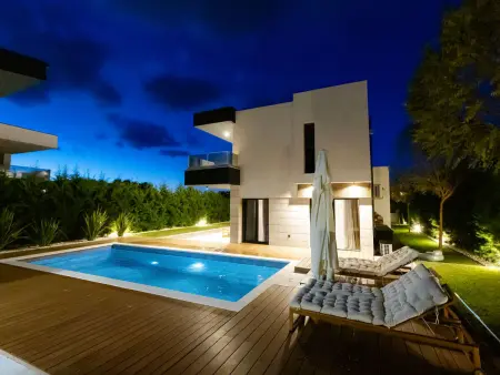Location Villa à Vir 8 personnes