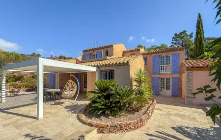 Location Maison à Saint Raphaël 8 personnes