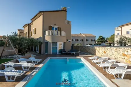 Location Villa à Premantura 12 personnes