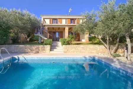 Location Villa à Sužan 6 personnes