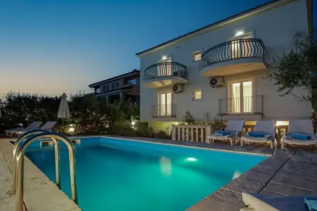 Location Villa à Linardići 16 personnes