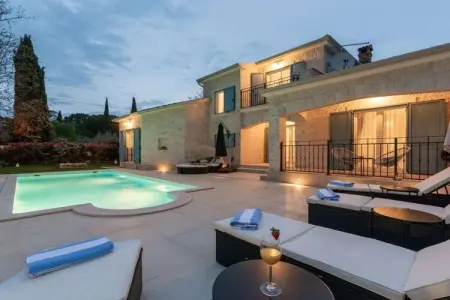 Location Villa à Tar 10 personnes
