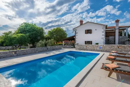 Location Maison à Trget 6 personnes