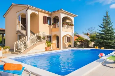 Location Maison à Labin 6 personnes