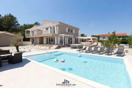 Location Villa à Ližnjan 12 personnes