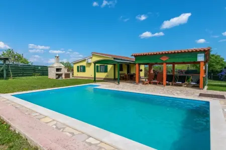 Location Villa à Pazin 5 personnes