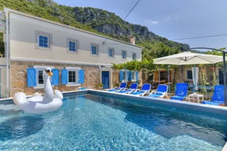 Location Maison à Grižane Belgrad 10 personnes