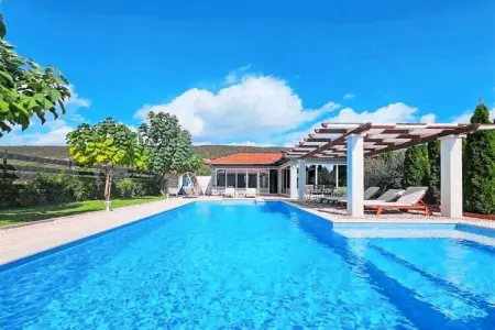 Location Maison à Postranje 8 personnes