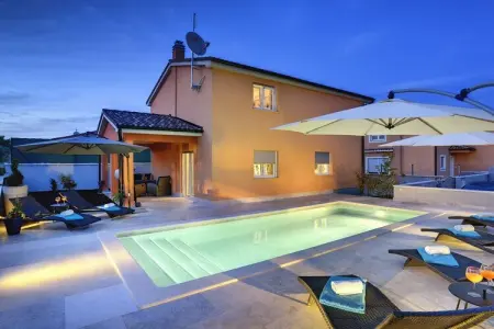Location Villa à Pula 6 personnes