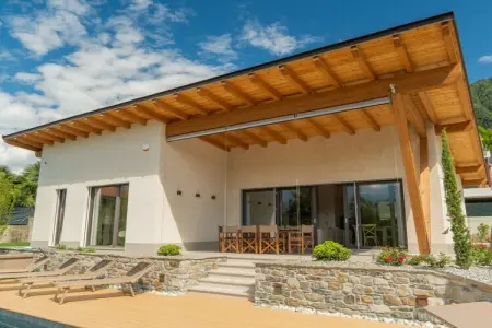 Location Maison à Colico 8 personnes