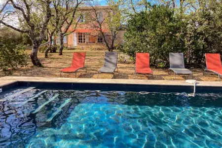 Location Maison à Saint Saturnin lès Apt 6 personnes