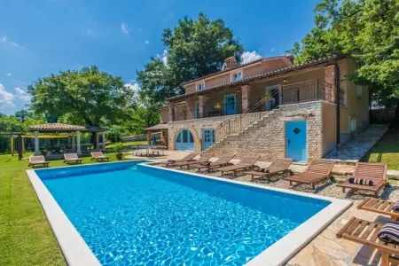 Location Maison à Žminj 17 personnes