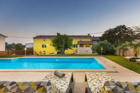 Location Villa à Žužići 8 personnes