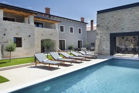 Location Villa à Banki 11 personnes