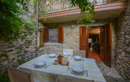 Location Maison à Levigliani 5 personnes