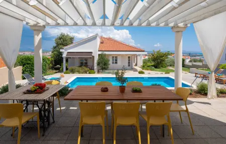 Location Maison à Vodice 6 personnes