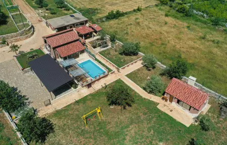Location Maison à Divojevici 10 personnes
