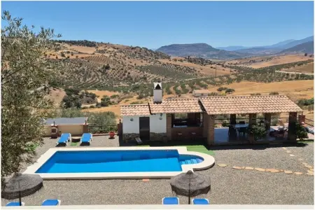 Location Maison à Alora 6 personnes