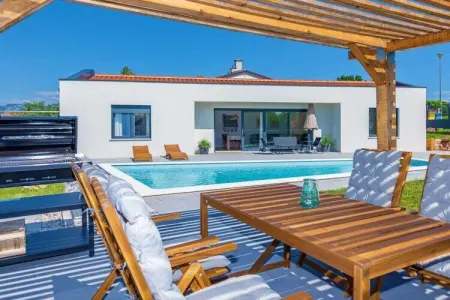Location Villa à Nedešćina 6 personnes