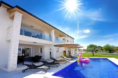Location Maison à Sv. Lovrec 7 personnes