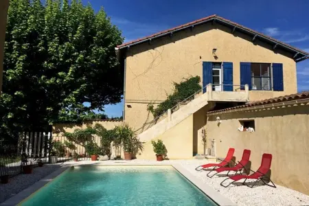Location Maison à Noves 4 personnes