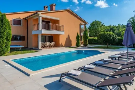 Location Maison à Nedešćina 15 personnes