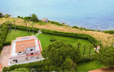 Location Maison à Arenella 7 personnes
