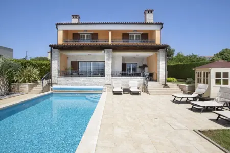 Location Villa à Pomer 8 personnes