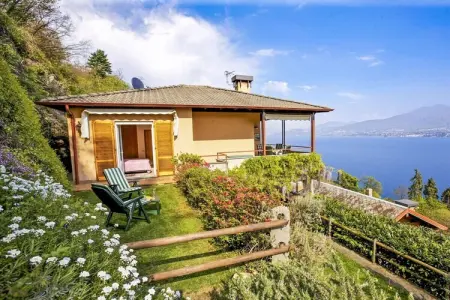 Location Maison à Ghiffa 4 personnes
