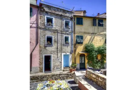 Location Maison à Civezza 4 personnes