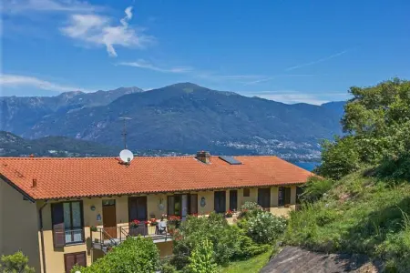 Location Maison à Pino sulla Sponda del Lago Maggiore 4 personnes