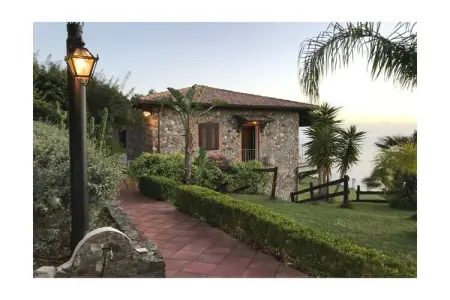 Location Maison à Coccorino di Joppolo 4 personnes