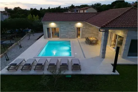 Location Maison à Pinezići 8 personnes