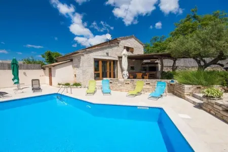 Location Villa à Pazin 8 personnes