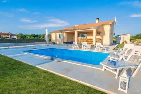 Location Maison à Žminj 8 personnes