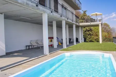 Location Maison à Trarego 9 personnes